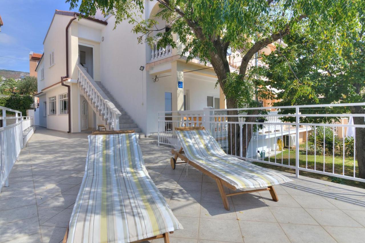 Apartment Marta Сень Экстерьер фото