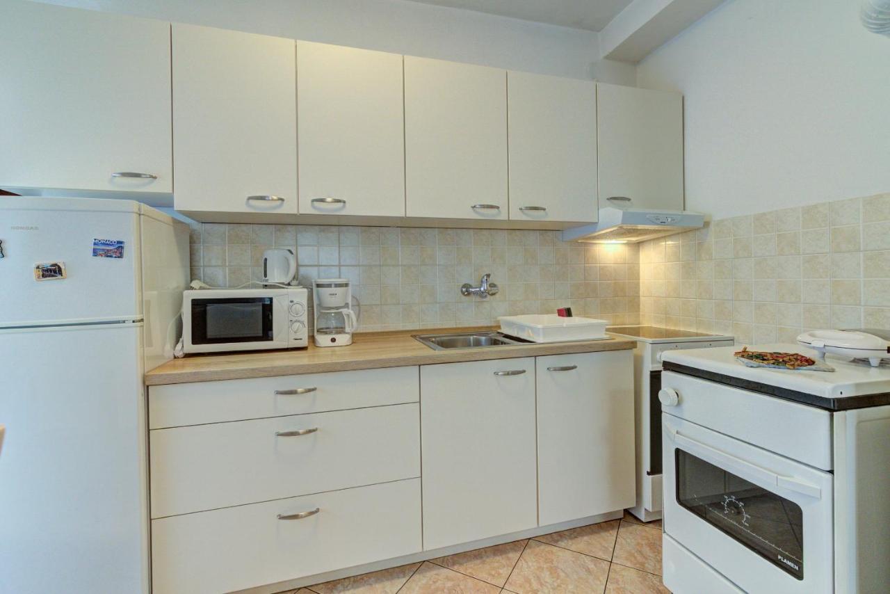 Apartment Marta Сень Экстерьер фото